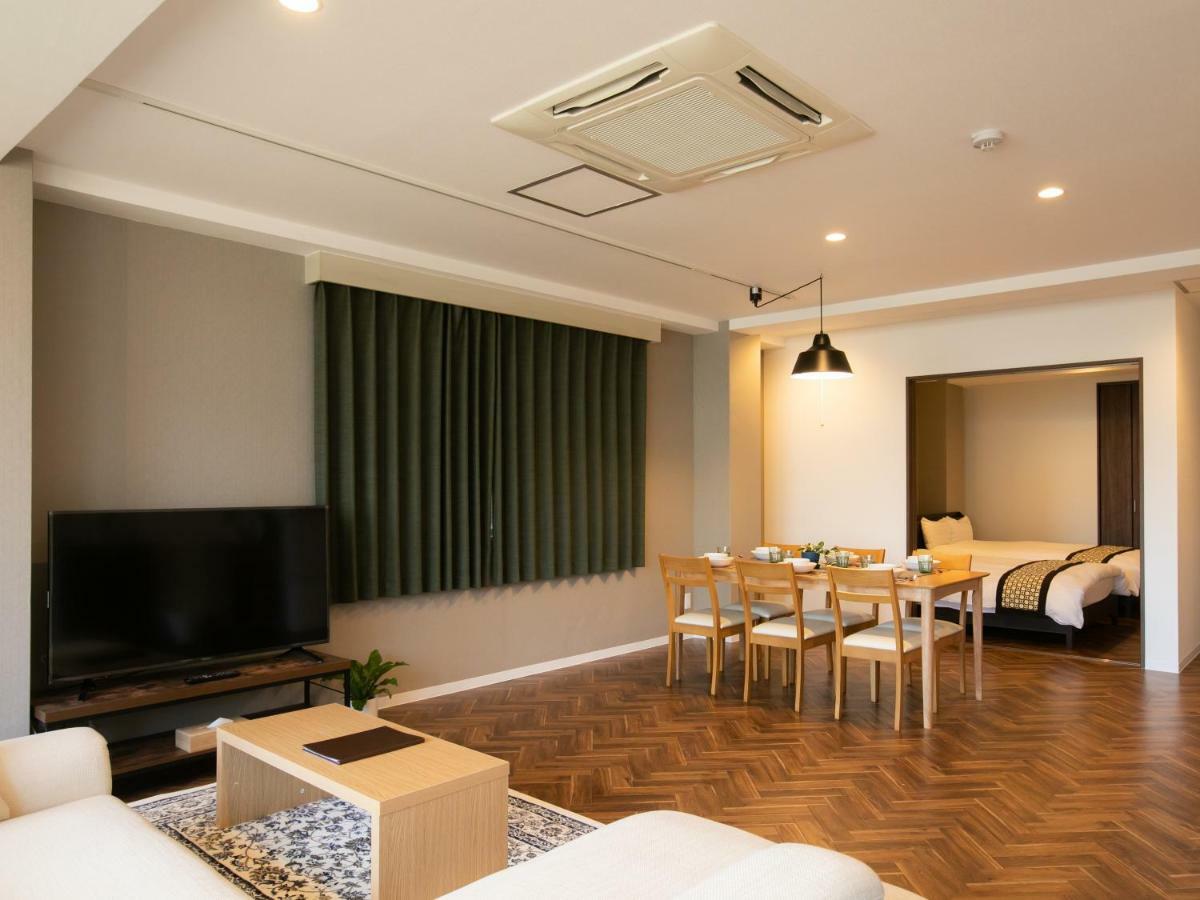 Big Room Guest House Osaka Bagian luar foto